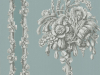 Un papier peint classique avec des fleurs Chelsea Bridge - Archive Blue de Little Greene