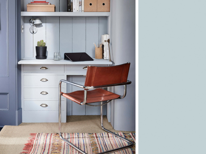 Little Greene - Obscura 327 utilisé sur un bureau en bois