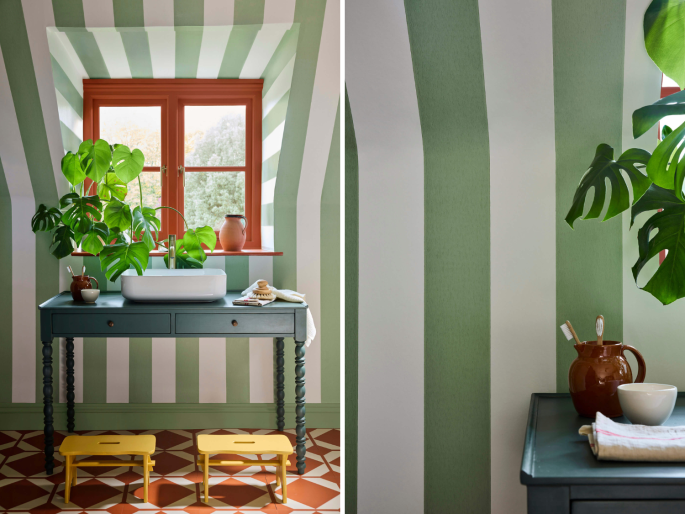 Little Greene papier peint Broad Stripe Pea Green photo d'ambiance et détails