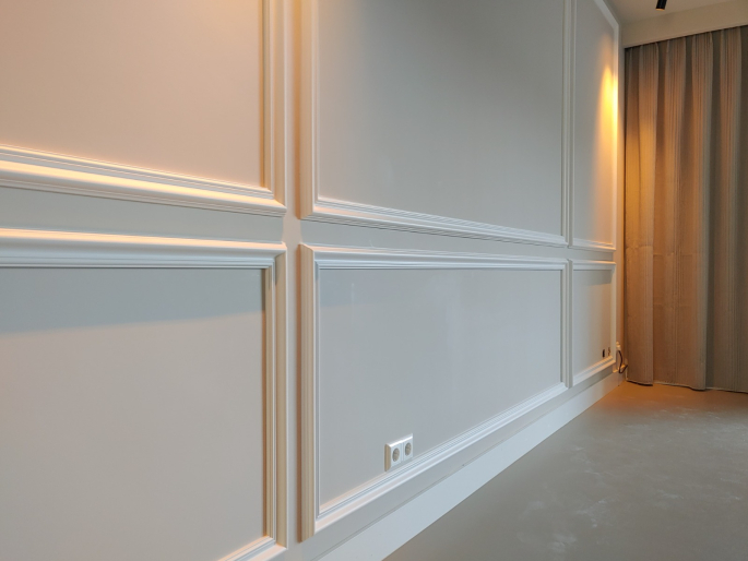 Orac moulure murale P8020