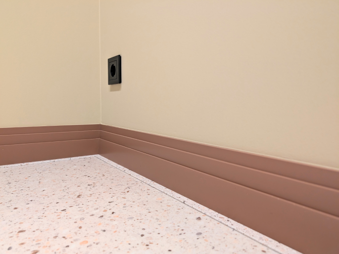 Orac plinthe de sol SX180